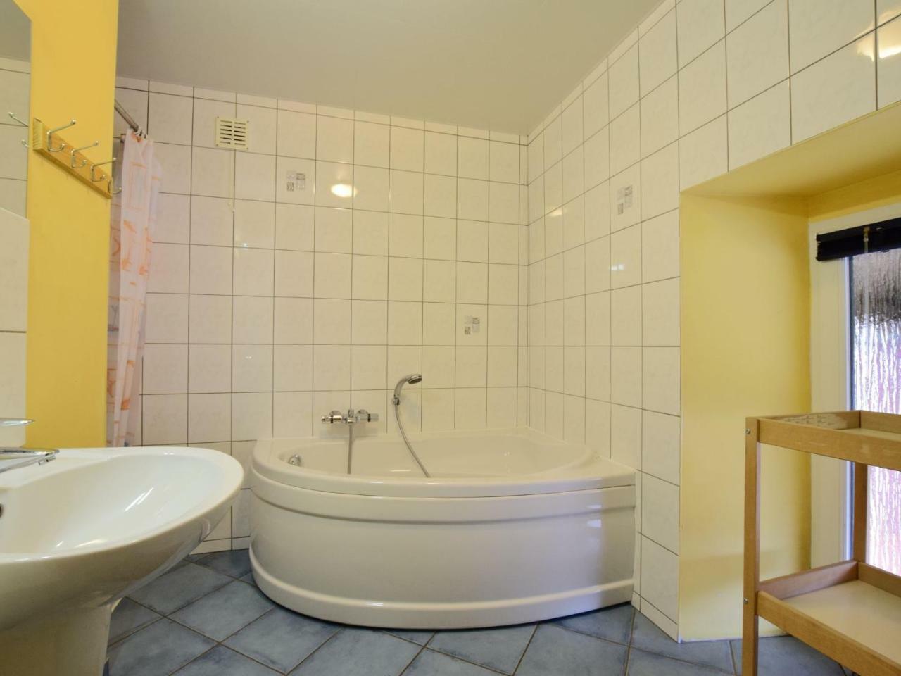 Comfortable Cottage In Neufmoulin With Meadow View Houffalize Exterior photo
